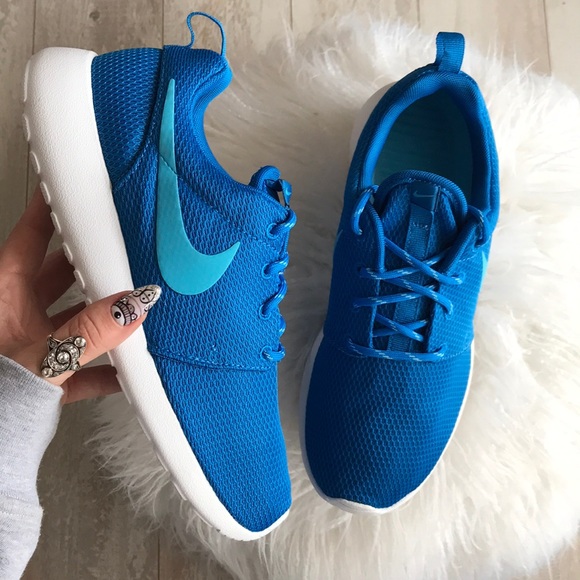 NWT Nike Roshe One electric - Picture 3 of 8